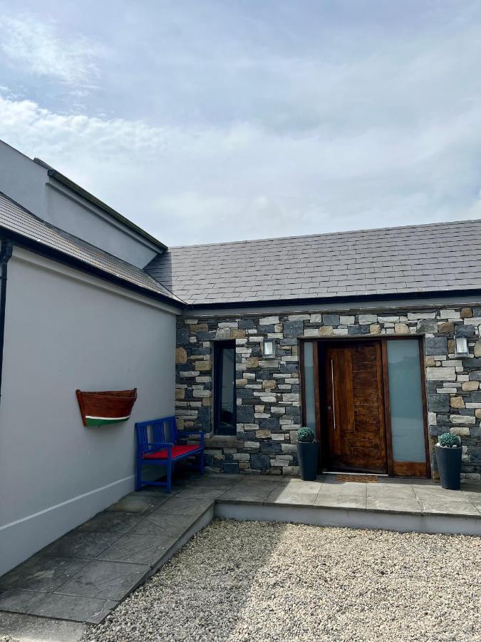 Fitzy'S Bunker - Modern Beach Apartment Ardglass エクステリア 写真
