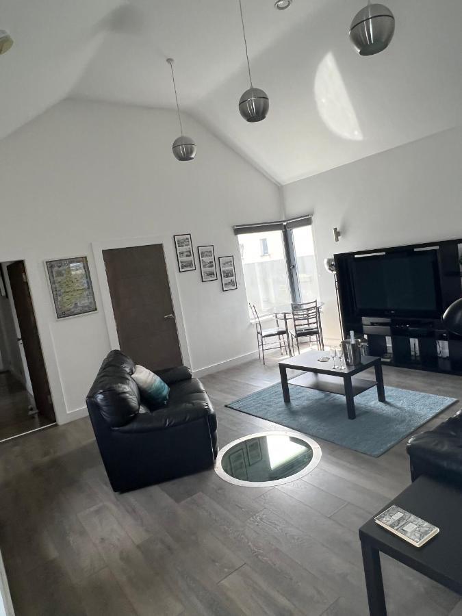 Fitzy'S Bunker - Modern Beach Apartment Ardglass エクステリア 写真