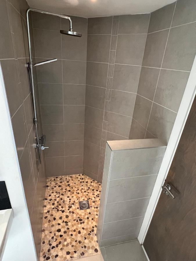 Fitzy'S Bunker - Modern Beach Apartment Ardglass エクステリア 写真