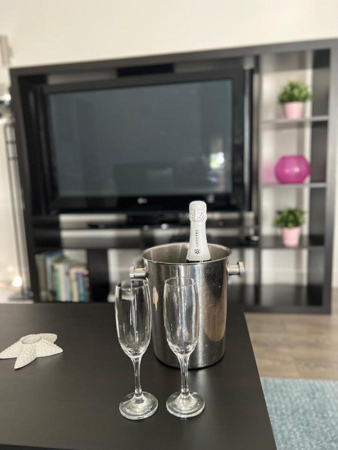 Fitzy'S Bunker - Modern Beach Apartment Ardglass エクステリア 写真