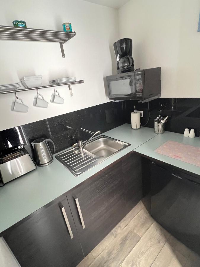 Fitzy'S Bunker - Modern Beach Apartment Ardglass エクステリア 写真