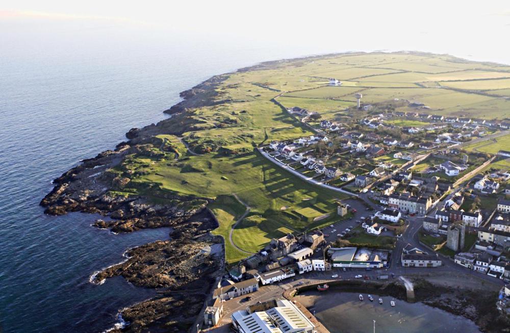 Fitzy'S Bunker - Modern Beach Apartment Ardglass エクステリア 写真